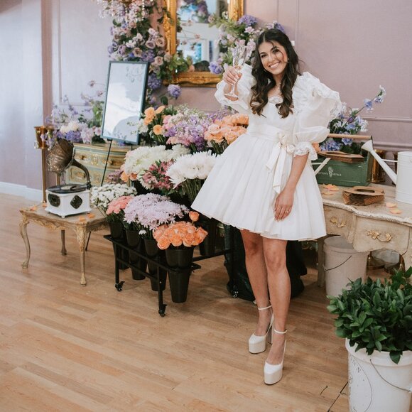 Meet your Posher, Lizzie - Picture 1 of 1